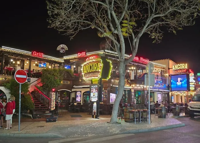 Rua Dos Bares Em البوفيرا